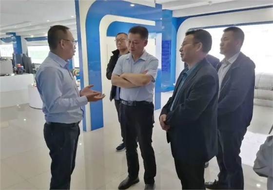 興邦董事長與河北省防腐保溫協(xié)會領(lǐng)導