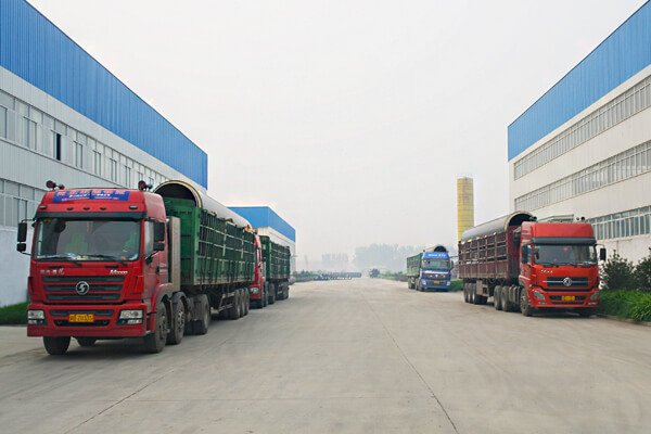 聚氨酯保溫管拉貨現(xiàn)場(chǎng) 聚氨酯保溫管拉貨現(xiàn)場(chǎng)