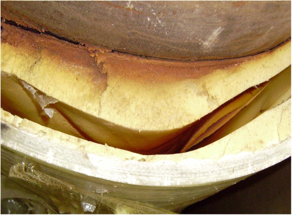 聚氨酯預(yù)制直埋保溫管保溫層受熱脫殼 聚氨酯預(yù)制直埋保溫管保溫層受熱脫殼